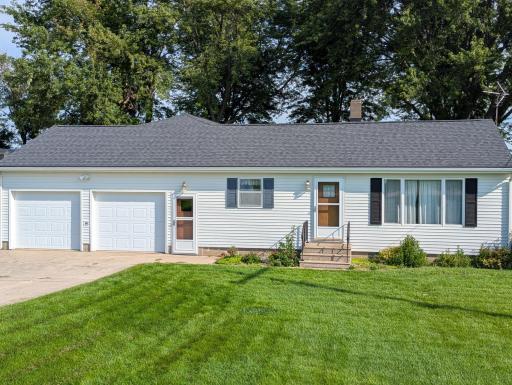 67382 180th Street, Alden, MN 56009