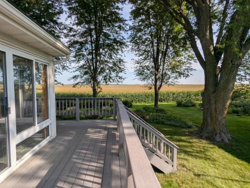 67382 180th Street, Alden, MN 56009