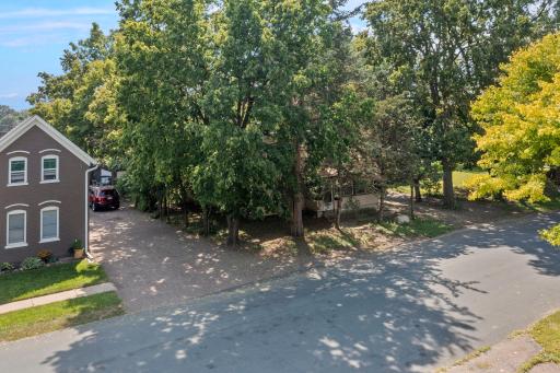 720 Bluff Avenue, Shakopee, MN 55379