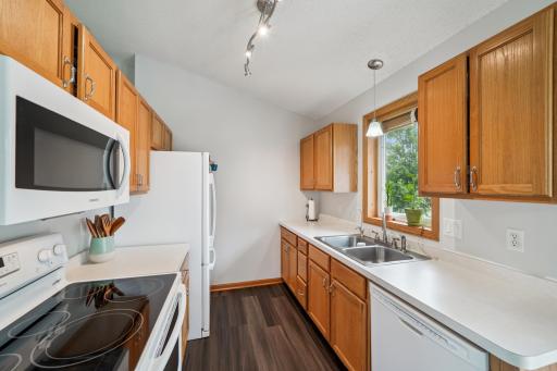 2079 Brittany Court, Shakopee, MN 55379