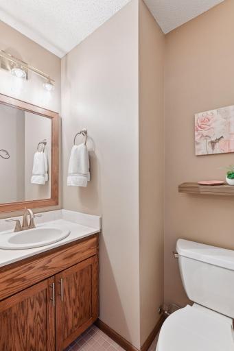 4184 Knob Circle, Eagan, MN 55122