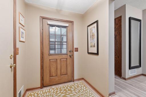 4184 Knob Circle, Eagan, MN 55122