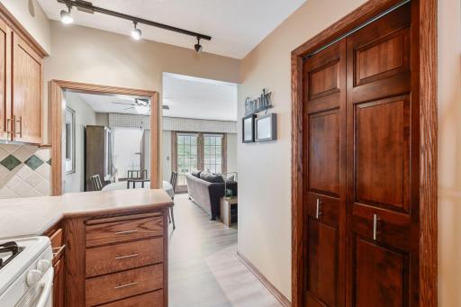 4184 Knob Circle, Eagan, MN 55122