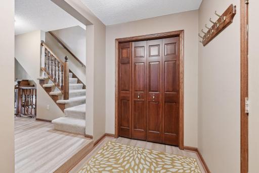 4184 Knob Circle, Eagan, MN 55122