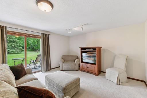 4184 Knob Circle, Eagan, MN 55122