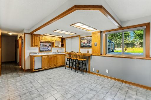 11221 Sumter Avenue N, Champlin, MN 55316