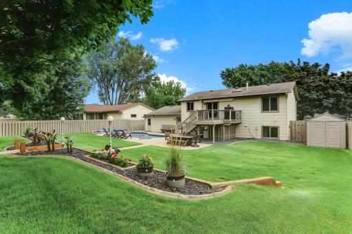 11221 Sumter Avenue N, Champlin, MN 55316