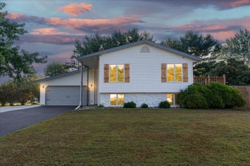 906 Maple Drive, Osceola, WI 54020