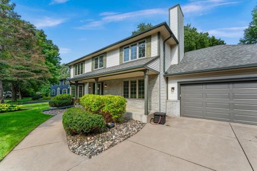 1042 Autumn Bay, Woodbury, MN 55125
