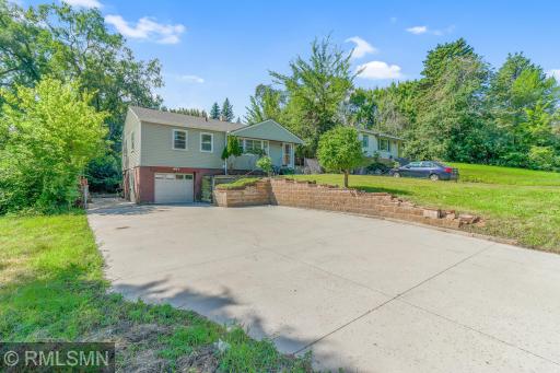 144 Larpenteur Avenue E, Saint Paul, MN 55117