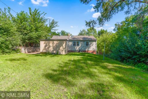 144 Larpenteur Avenue E, Saint Paul, MN 55117