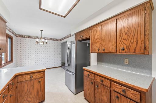 2730 Fernwood Street, Saint Paul, MN 55113
