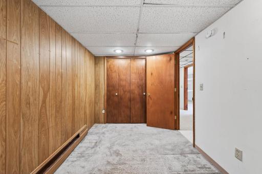 2730 Fernwood Street, Saint Paul, MN 55113