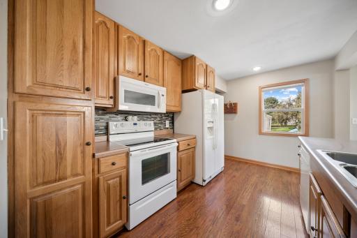 221 7th Avenue SE, Waseca, MN 56093