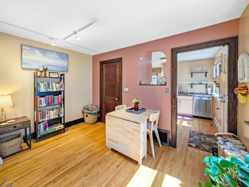 Turn this into a hobby corner, informal dining, or home office with your personal touch! Unit 2811