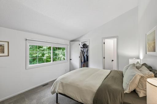 3262 Valley Ridge Drive, 4, Eagan, MN 55121