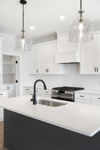 11542 202nd Street W, Lakeville, MN 55044