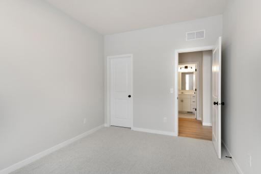 11542 202nd Street W, Lakeville, MN 55044