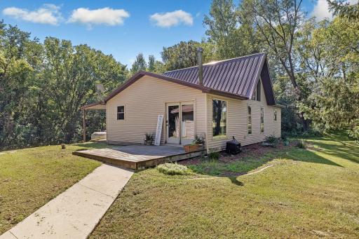 22301 5th Street NW, New London, MN 56273