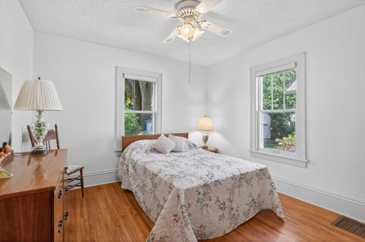 3328 45th Avenue S, Minneapolis, MN 55406