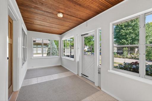 3328 45th Avenue S, Minneapolis, MN 55406