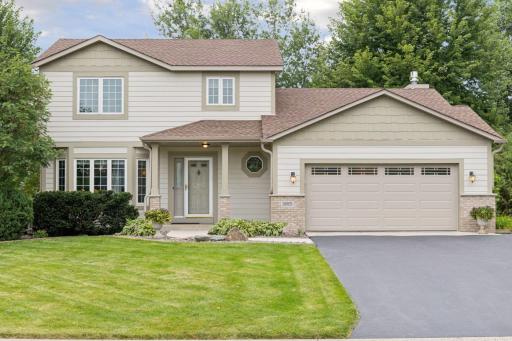 Welcome home to 18905 39th Ave N, Plymouth!
