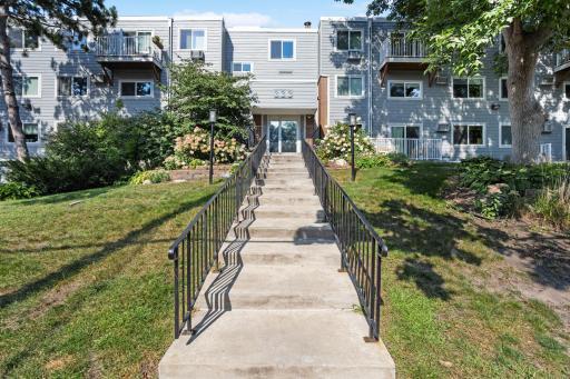 333 8th St SE Unit 305 Minneapolis MN_0005.jpg