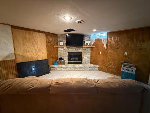 421 9th Avenue, Madison, MN 56256