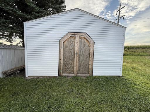 421 9th Avenue, Madison, MN 56256