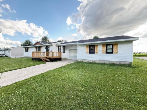 421 9th Avenue, Madison, MN 56256