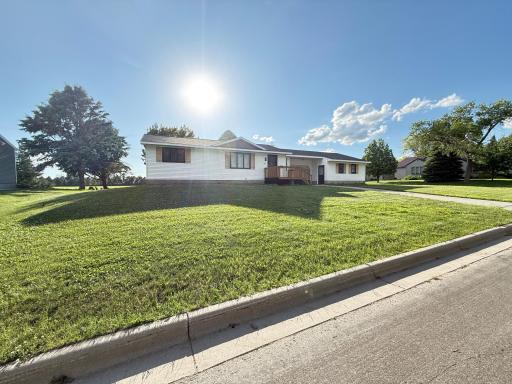 421 9th Avenue, Madison, MN 56256