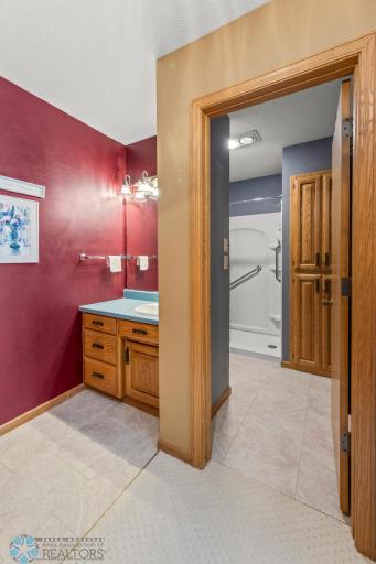 71 Prairiewood Crossing S, B, Fargo, ND 58103