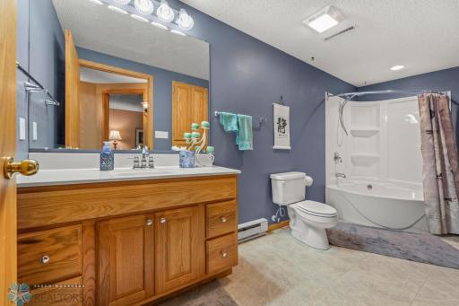 71 Prairiewood Crossing S, B, Fargo, ND 58103