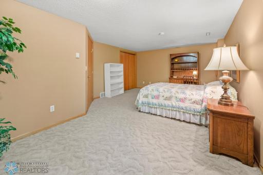 71 Prairiewood Crossing S, B, Fargo, ND 58103