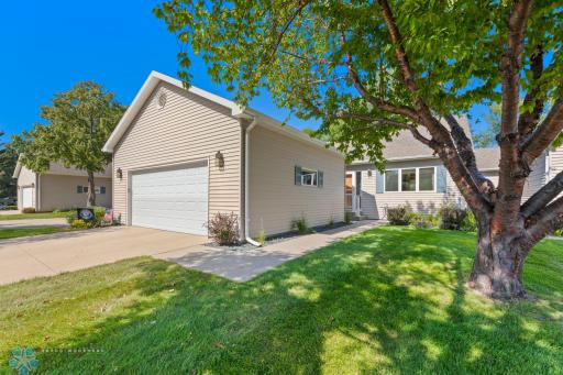 71 Prairiewood Crossing S, B, Fargo, ND 58103