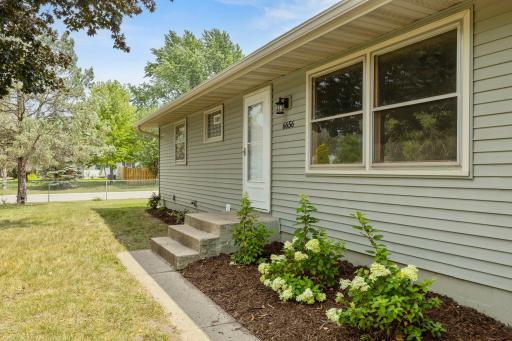 6656 Gerdine Path W, Rosemount, MN 55068