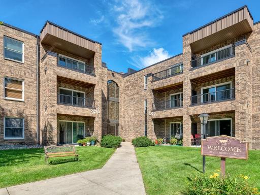 2220 Midland Grove Road, 202, Saint Paul, MN 55113