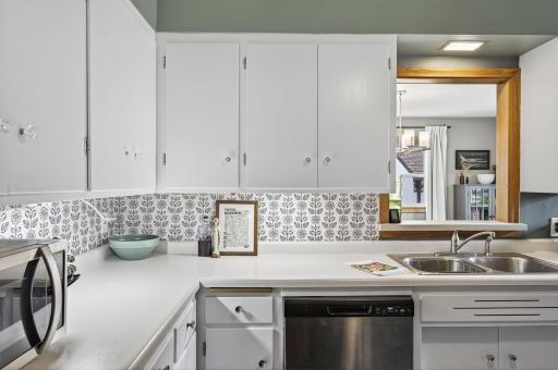 1220 Stryker Avenue, Saint Paul, MN 55118
