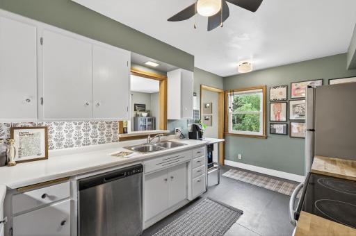 1220 Stryker Avenue, Saint Paul, MN 55118
