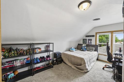 1220 Stryker Avenue, Saint Paul, MN 55118