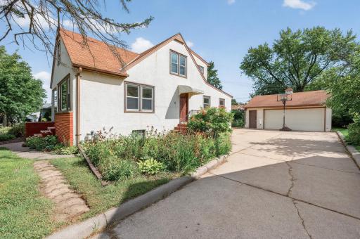 1220 Stryker Avenue, Saint Paul, MN 55118
