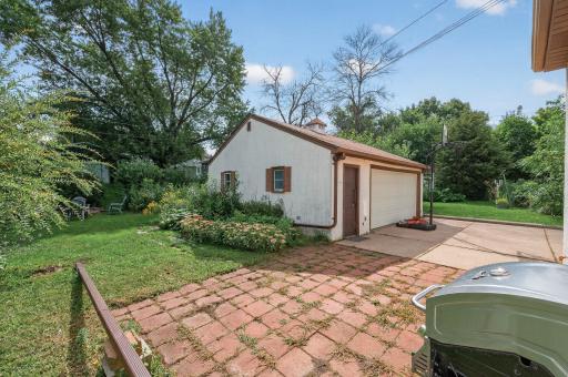 1220 Stryker Avenue, Saint Paul, MN 55118