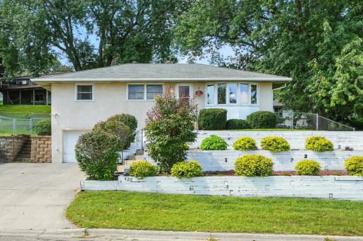 526 9th Avenue S, South Saint Paul, MN 55075