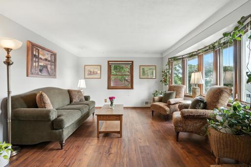 526 9th Avenue S, South Saint Paul, MN 55075