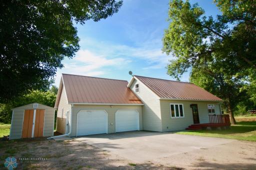 17720 80th Street SE, Wahpeton, ND 58075
