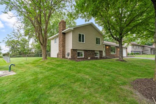 10652 Lancaster Lane N, Maple Grove, MN 55369