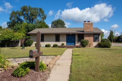 2300 W 95th Street, Bloomington, MN 55431