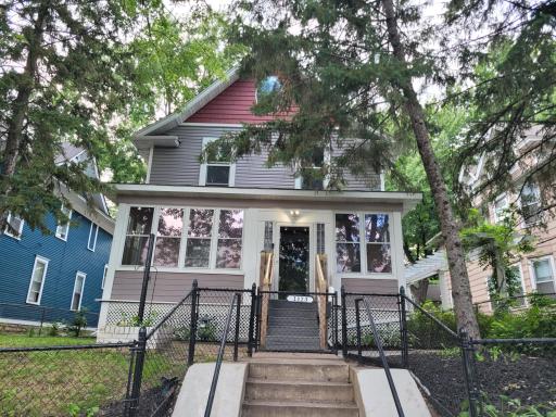 1123 Edgerton Street, Saint Paul, MN 55130