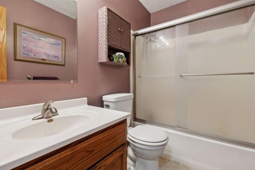 13550 Yosemite Avenue S, Savage, MN 55378