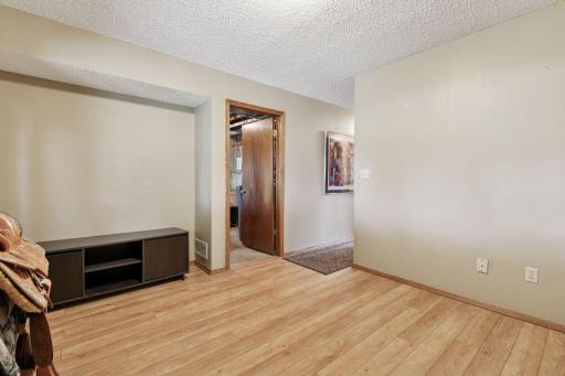13550 Yosemite Avenue S, Savage, MN 55378